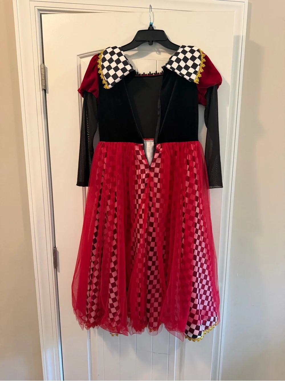 Girls Queen of Hearts Kids Costume Dress. Size Large- fits 12-14